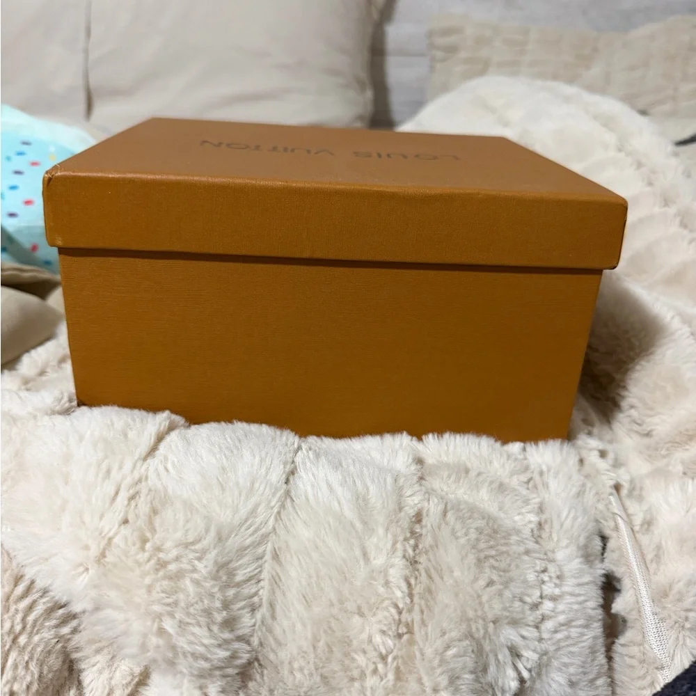 Orange/ brown Box